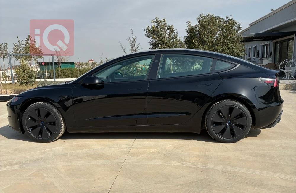 تسلا موديل 3